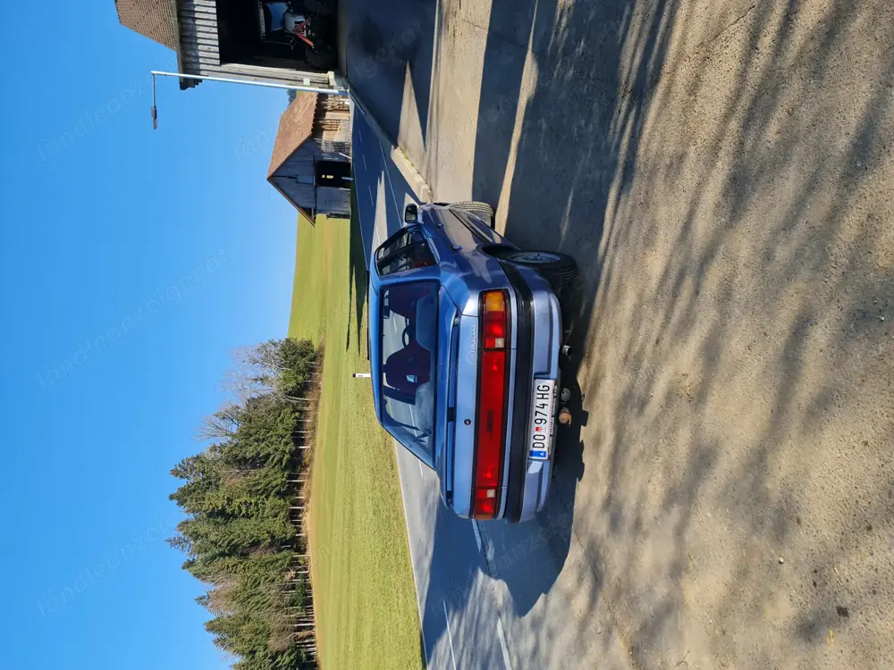 Mazda 323 BG-4NB mit Pickerle   Liebhaberauto