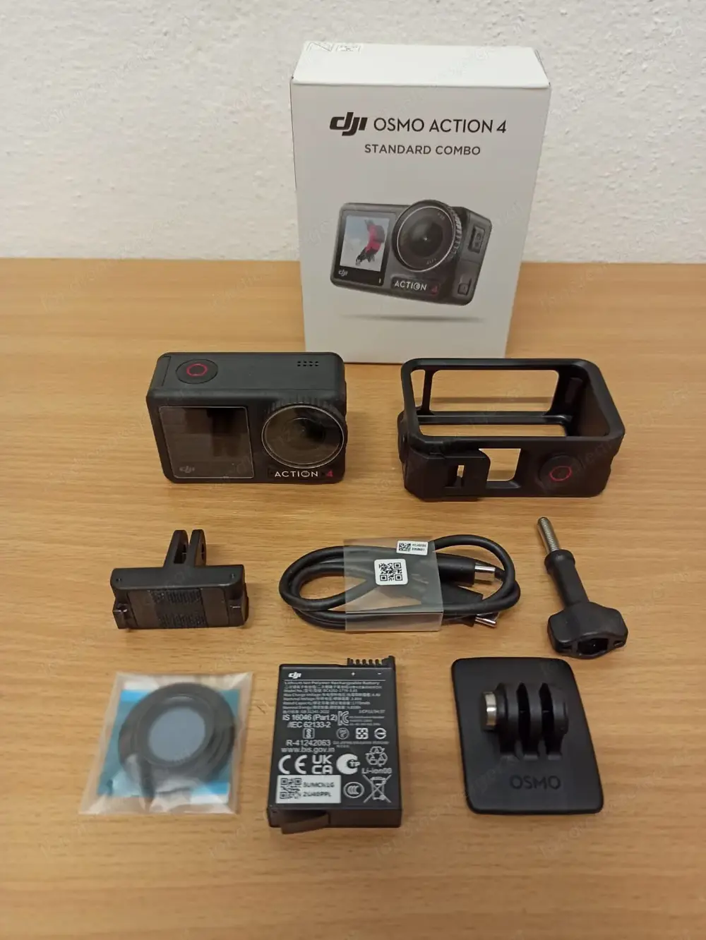 DJI Osmo Action 4 Standard Combo DJI Osmo Action 4 Standard Combo