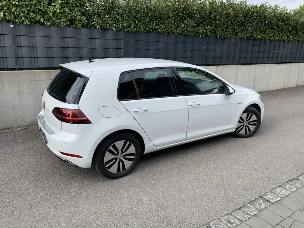 e-Golf - virtual Cockpit, Dynaudio, Kamera, Navi, 02 2027
