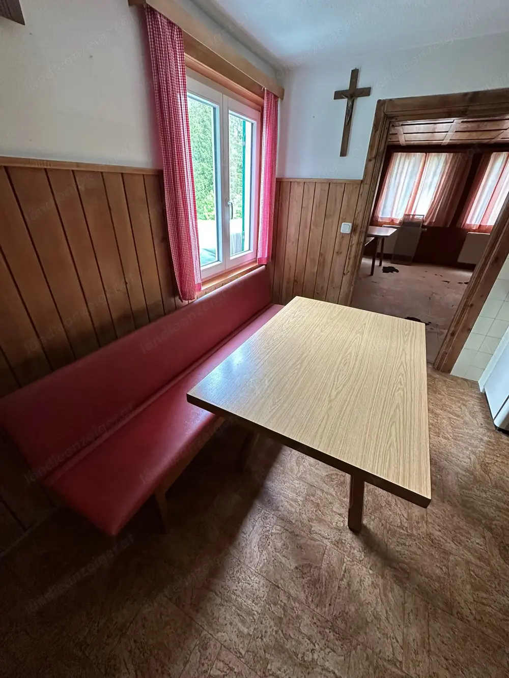 Tisch mit Sitzbank Tisch mit Sitzbank