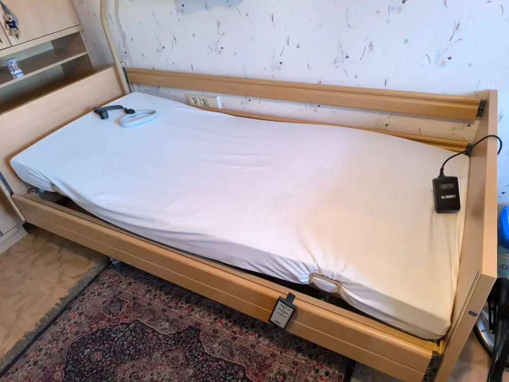 Pflegebett Krankenbett neuwertig Pflegebett Krankenbett neuwertig