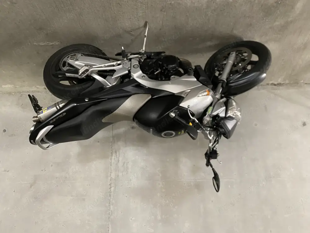 Suzuki GSR 600A Naked Bike Suzuki GSR 600A Naked Bike
