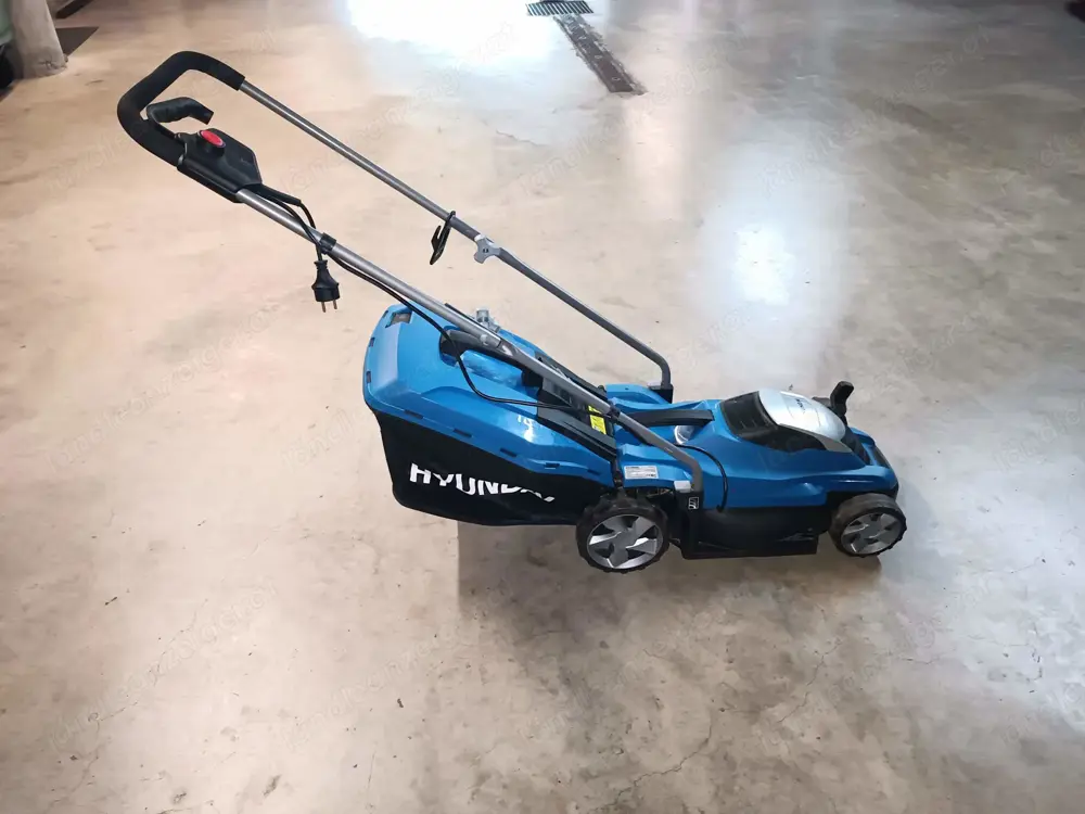 Hyundai Elektro-Rasenmäher LM3301E 33 cm Schnittbreite Hyundai Elektro-Rasenmäher LM3301E 33 cm Schnittbreite