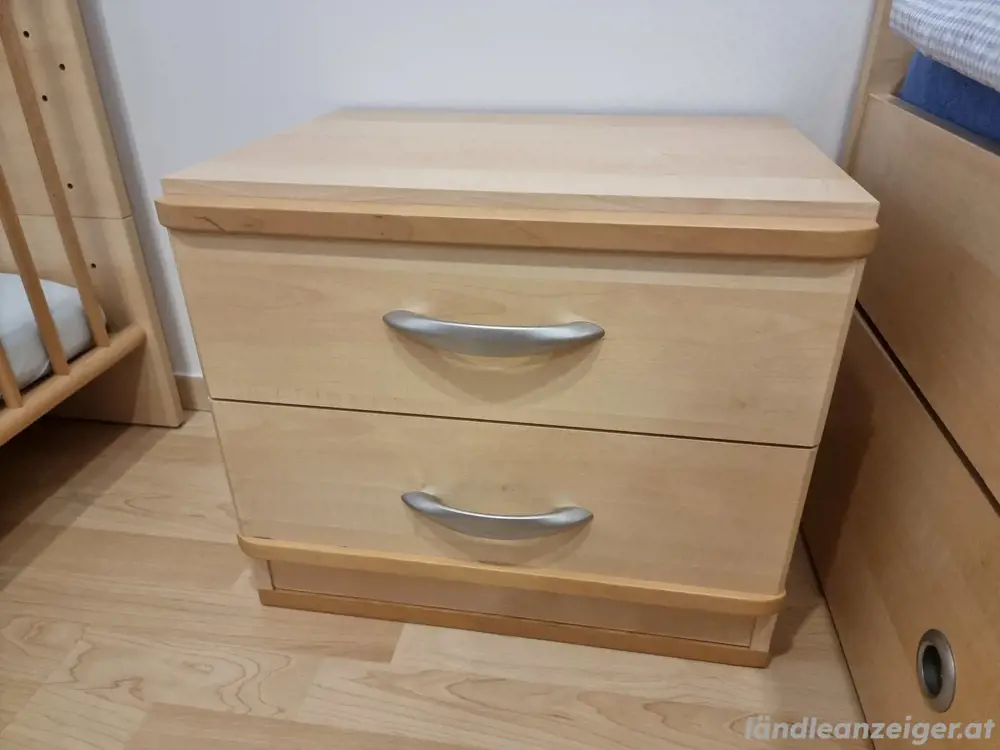 Nachtkästchen Nachtkästchen