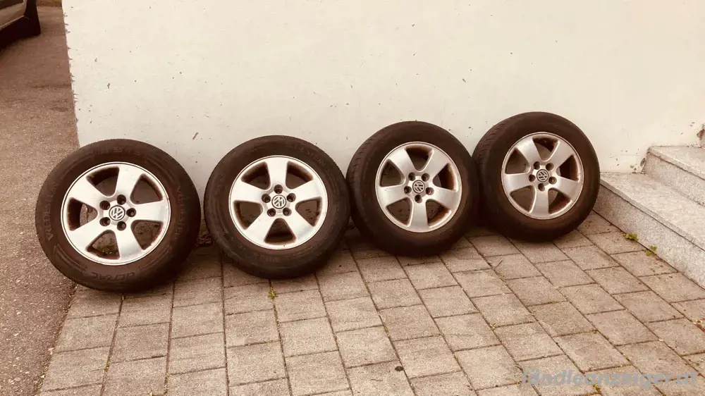 Verkaufe Sommerreifen mit Alufelgen Verkaufe Sommerreifen mit Alufelgen