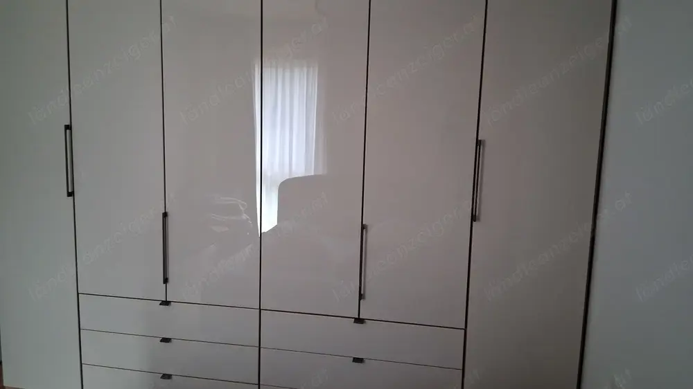 Kleiderschrank Kleiderschrank