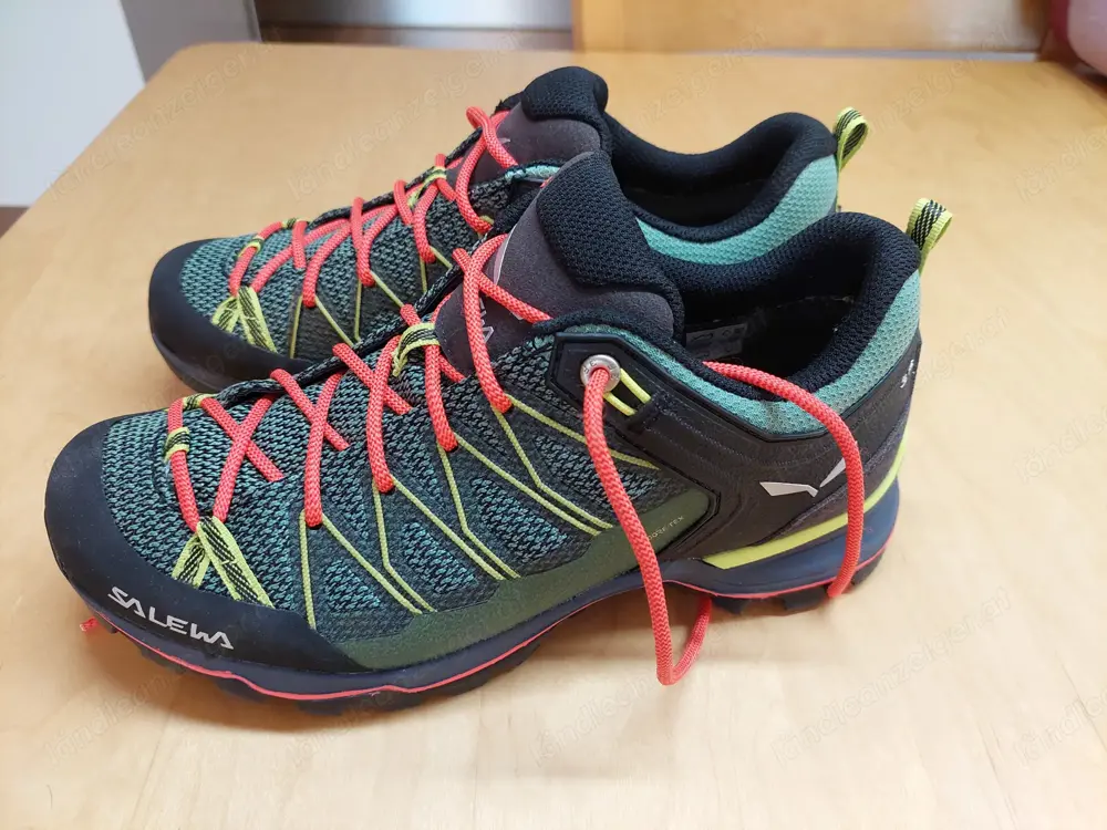Wanderschuh Trekkingschuh von Salewa Wanderschuh Trekkingschuh von Salewa