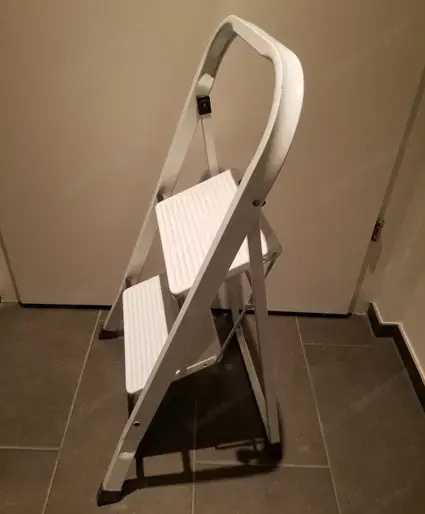 Tritt für die Wohnung Tritt für die Wohnung