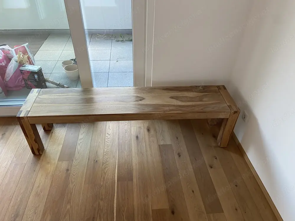 Holzbank, Bank Holzbank, Bank
