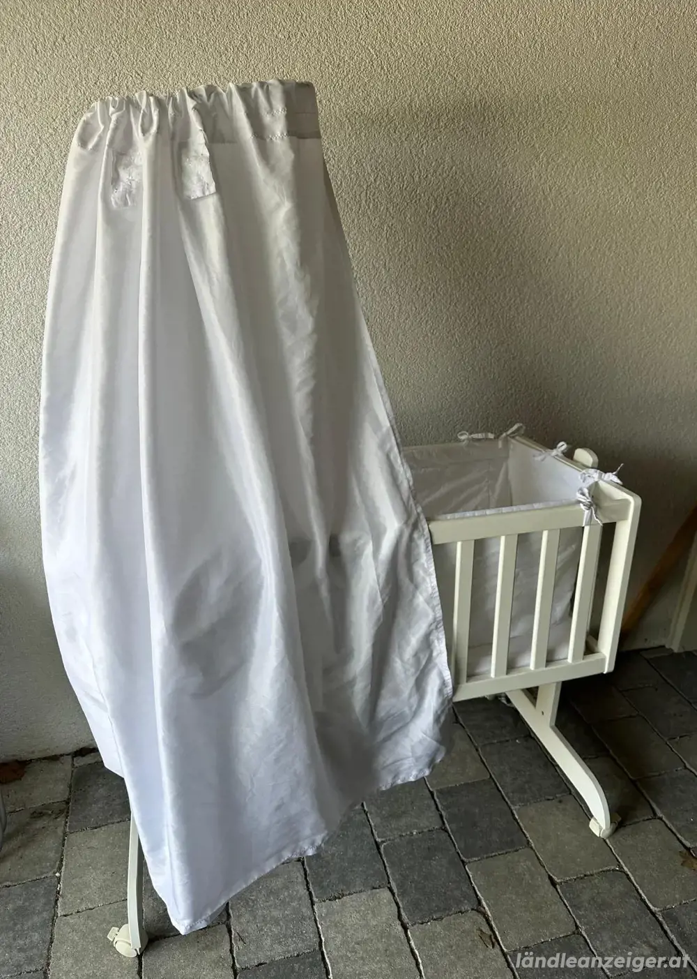 Neuwertige Baby Wiege Neuwertige Baby Wiege