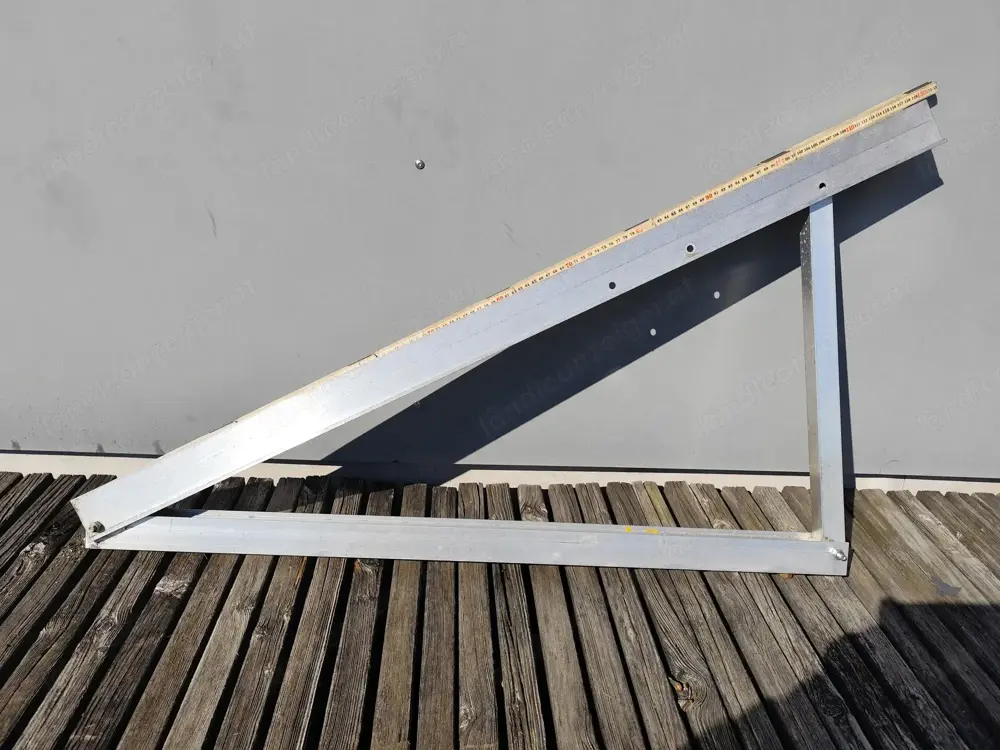 Aufständerung Photovoltaikmodul 3 Stk. Aufständerung Photovoltaikmodul 3 Stk.