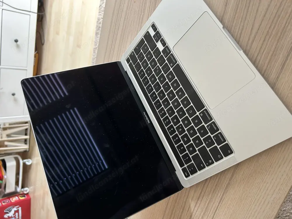Apple MacBook Pro 13  (2020) | i5 | 16 GB RAM | 512 GB SSD | Touch Bar | Silber
