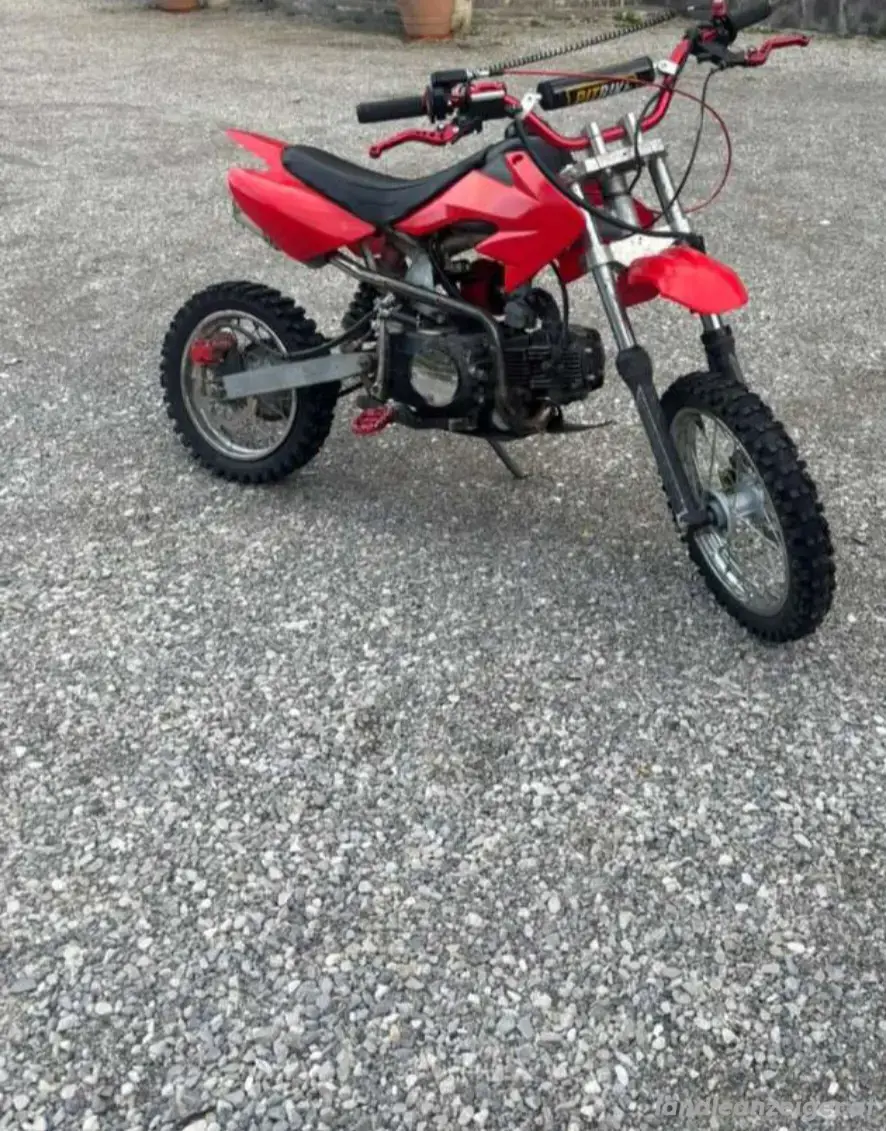 Pitbike Kindercross 125ccm mit 15 PS ohne Strassenzulassung Pitbike Kindercross 125ccm mit 15 PS ohne Strassenzulassung