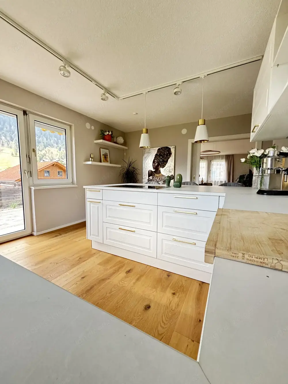 Sonnige 3-Zimmer-Wohnung mit Panoramablick zu vermieten