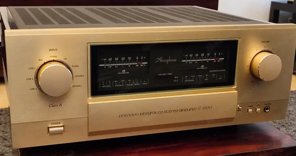 Accuphase E-600 Vollverstärker
