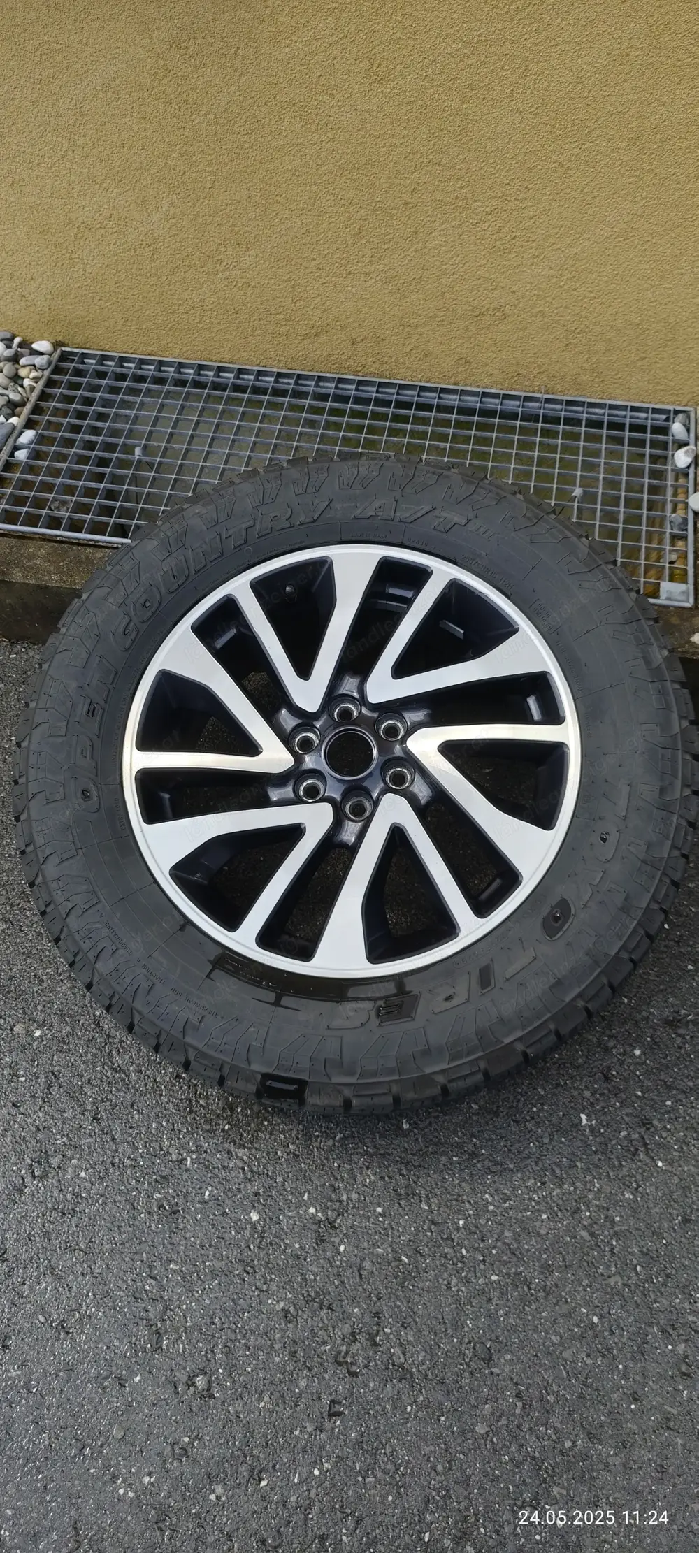 Alufelgen mit Reifen für Nissan Navara NP300 Alufelgen mit Reifen für Nissan Navara NP300