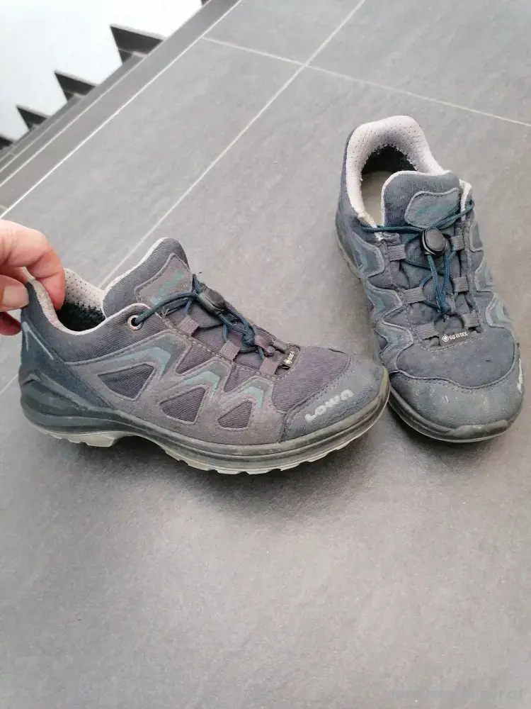 Lowa Schuhe 33 Lowa Schuhe 33