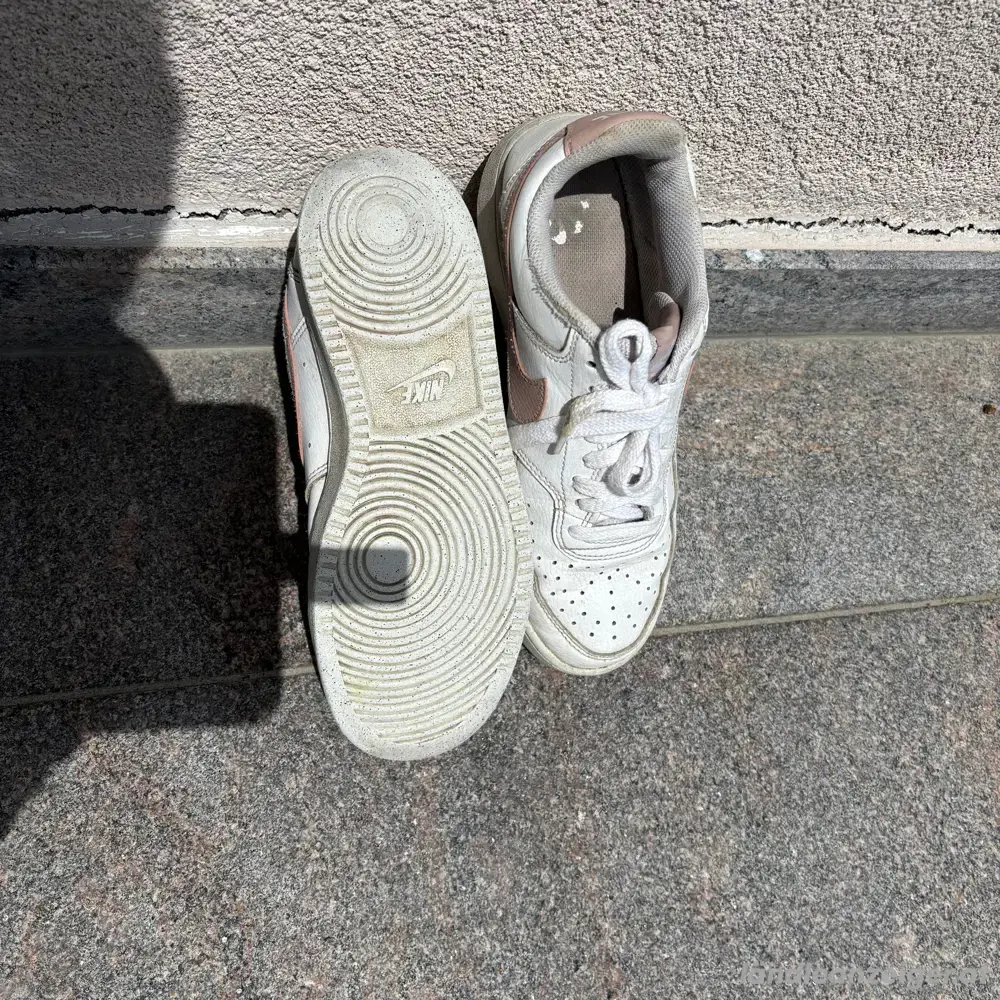 Schnäppchenpreis:Damenschuhe Größe 39 , Marke Nike Schnäppchenpreis:Damenschuhe Größe 39 , Marke Nike