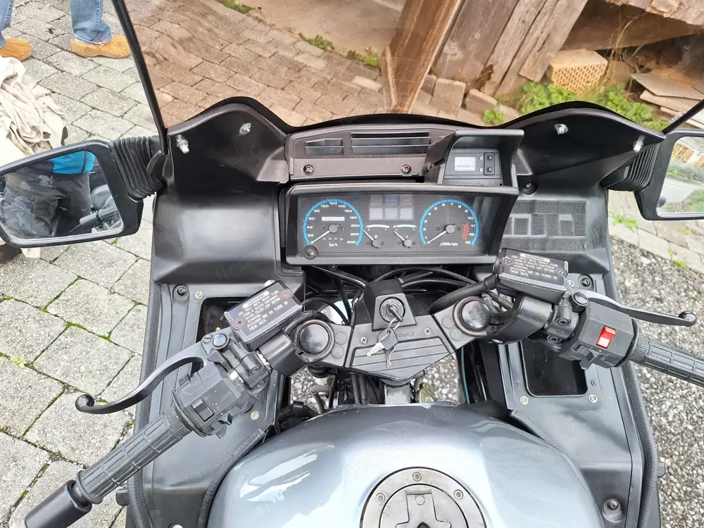 Kawasaki GTR 1000 Kawasaki GTR 1000