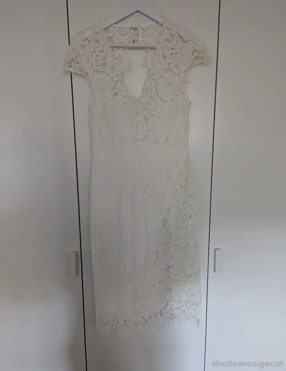 Spitzenkleid (Hochzeit) Spitzenkleid (Hochzeit)