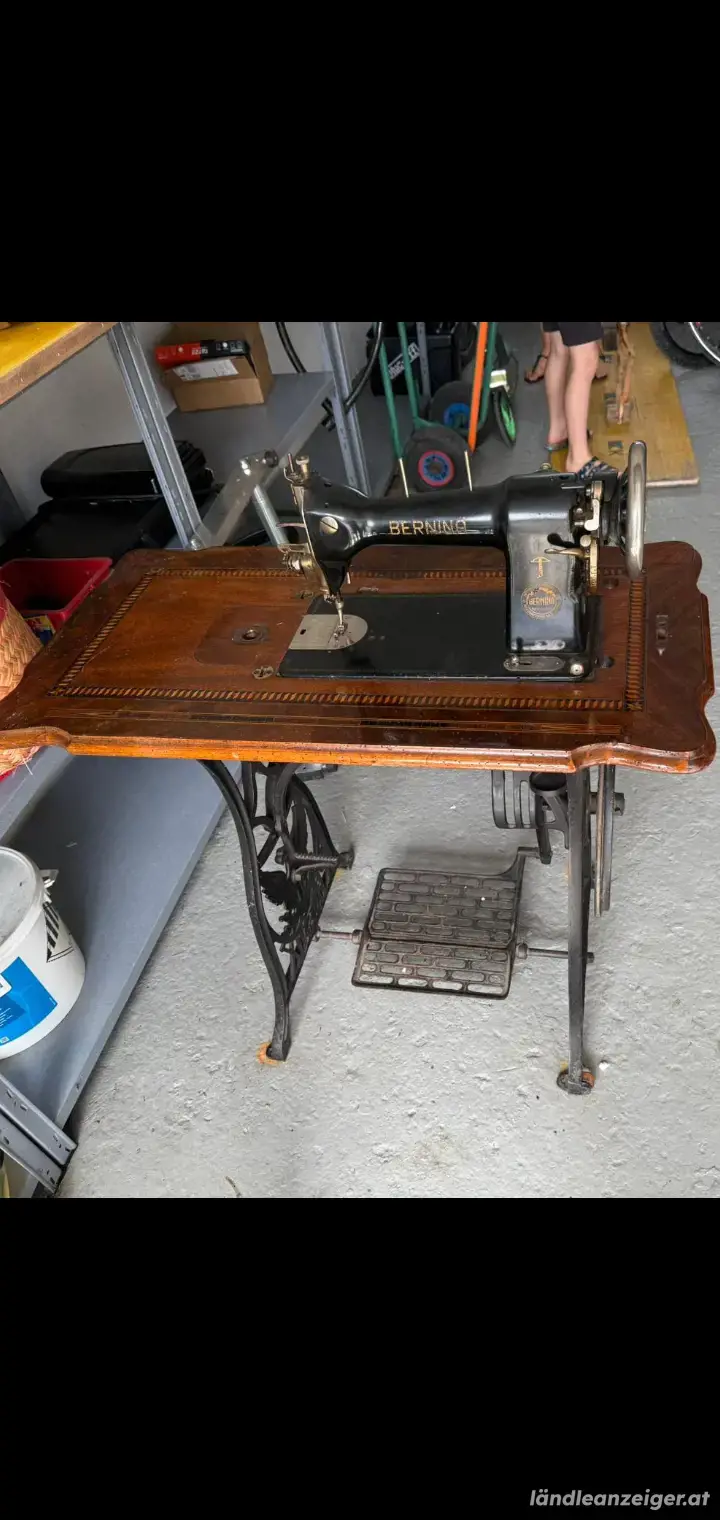 Verkaufe alte Bernina Nähmaschine um 120 Euro 0 Verkaufe alte Bernina Nähmaschine um 120 Euro 0