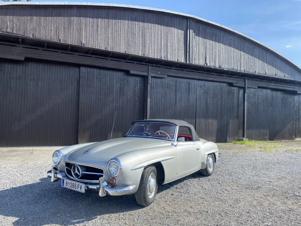 Oldtimer Mercedes 190SL 1965 Oldtimer Mercedes 190SL 1965