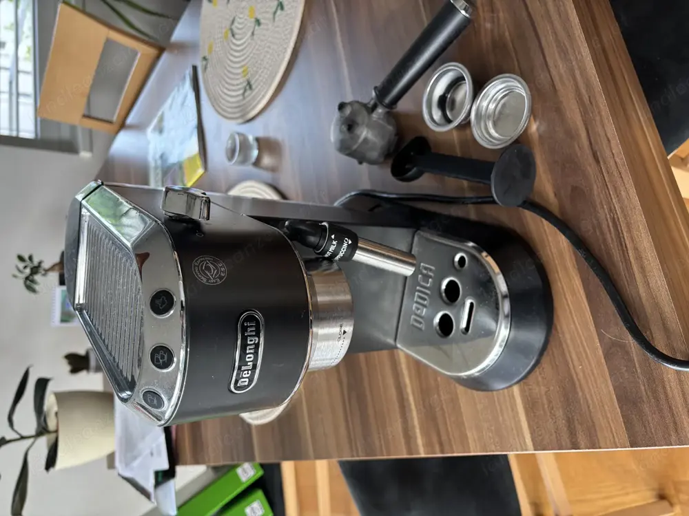 DeLonghi Siebträger Kaffeemaschine - inkl. elektr. Kaffeebohnenmühle DeLonghi Siebträger Kaffeemaschine - inkl. elektr. Kaffeebohnenmühle