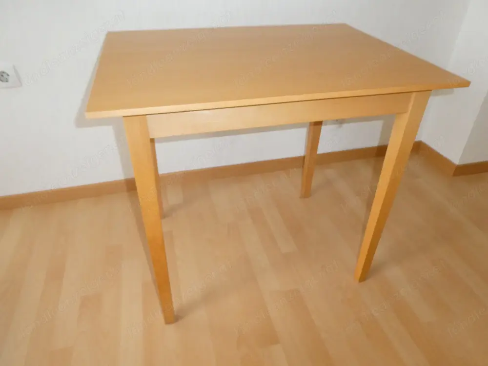 Kleiner Holztisch Kleiner Holztisch