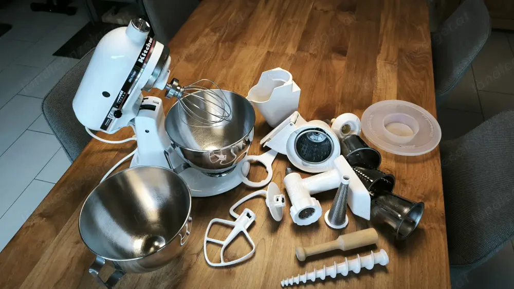 KitchenAid mit Zubehör . . .