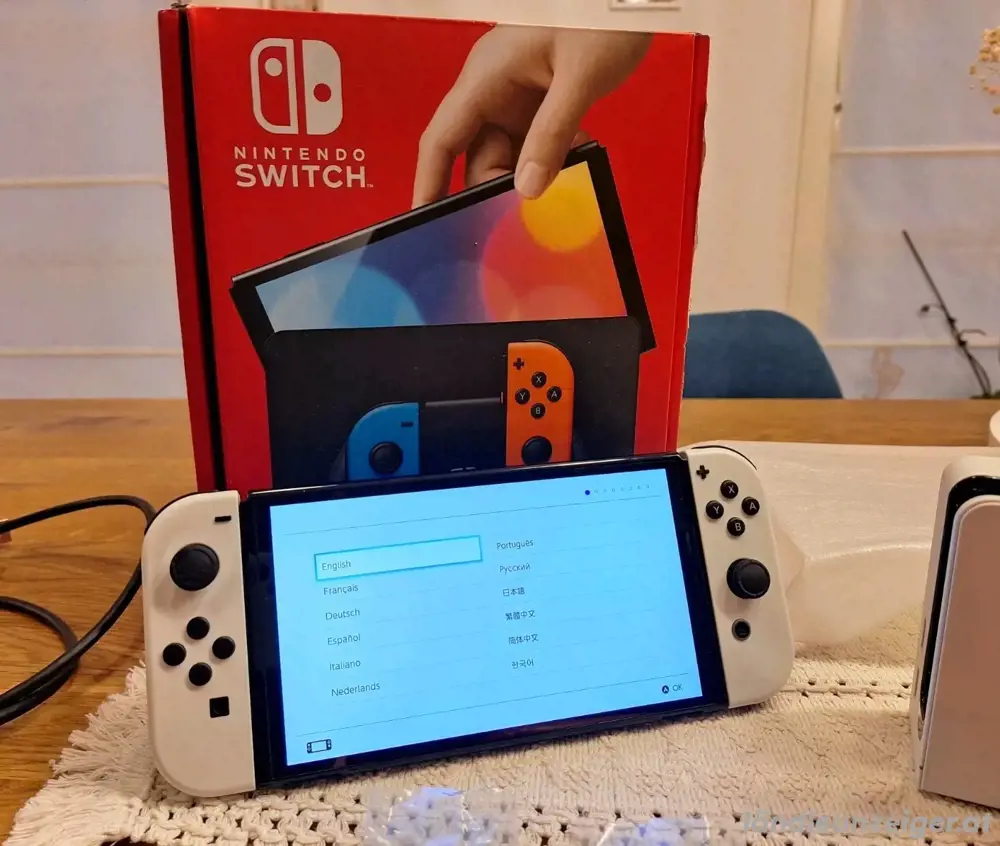 NINTENDO Switch Oled Konsole mit Garantie + Tasche + Spiel "Mario + Rabbits" NINTENDO Switch Oled Konsole mit Garantie + Tasche + Spiel "Mario + Rabbits"