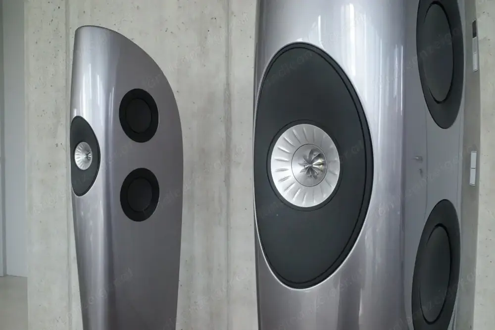 KEF Blade Two HiFi Lautsprecher