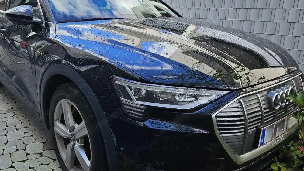 Audi e.tron 50 quattro Audi e.tron 50 quattro