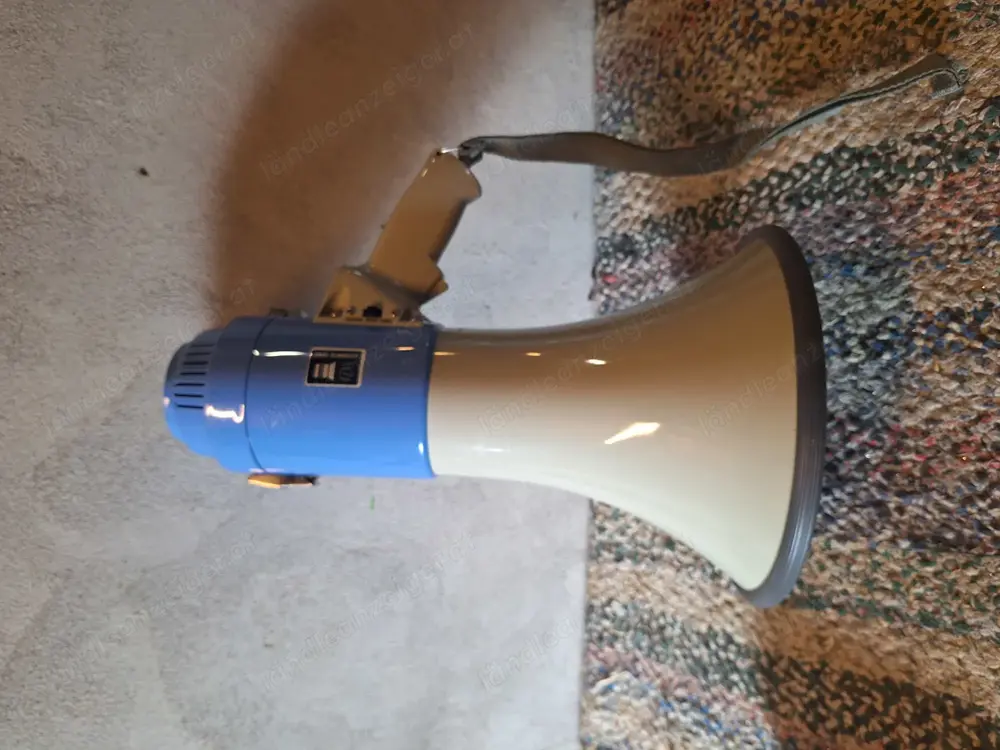 Megaphone - Megaphone Megaphone - Megaphone