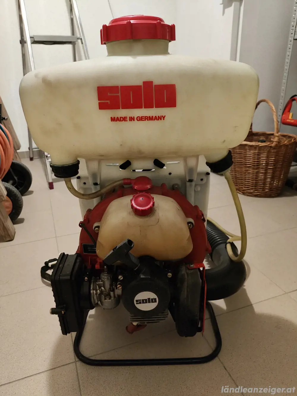 SOLO-Rückenspritze mit Motor für Obstbau SOLO-Rückenspritze mit Motor für Obstbau
