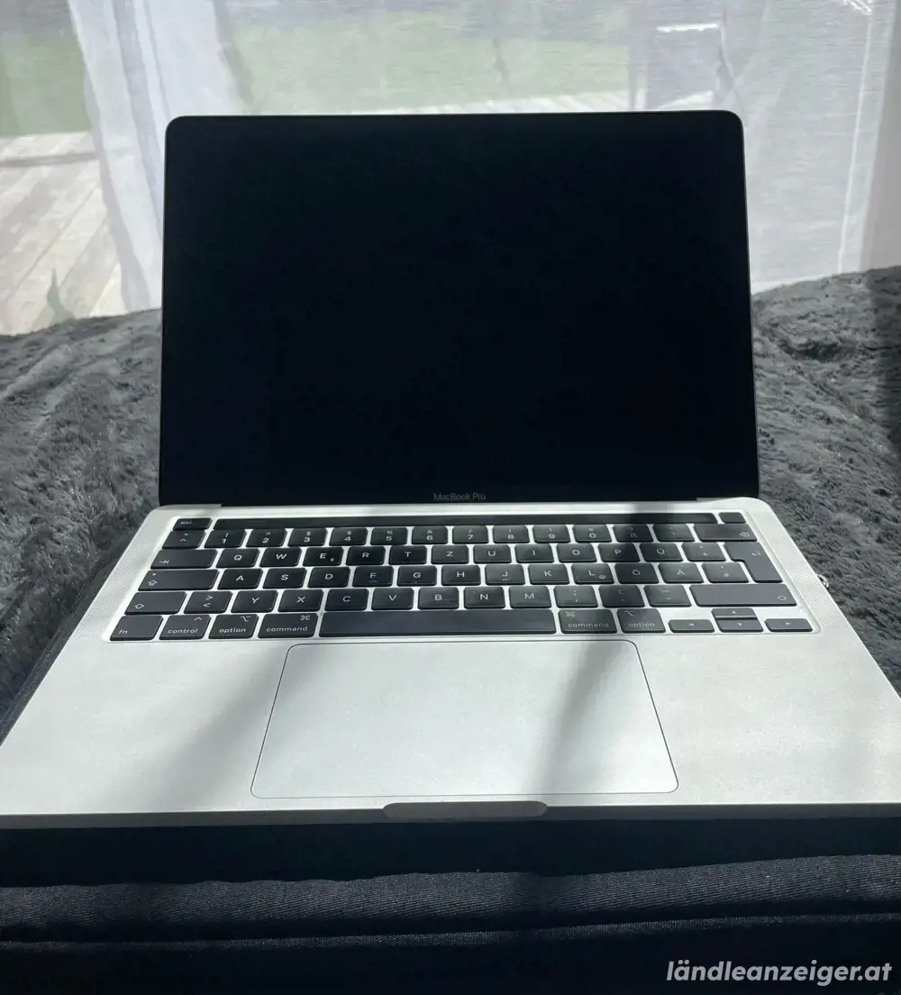 MacBook Pro 13" (M1, 2021) top Zustand