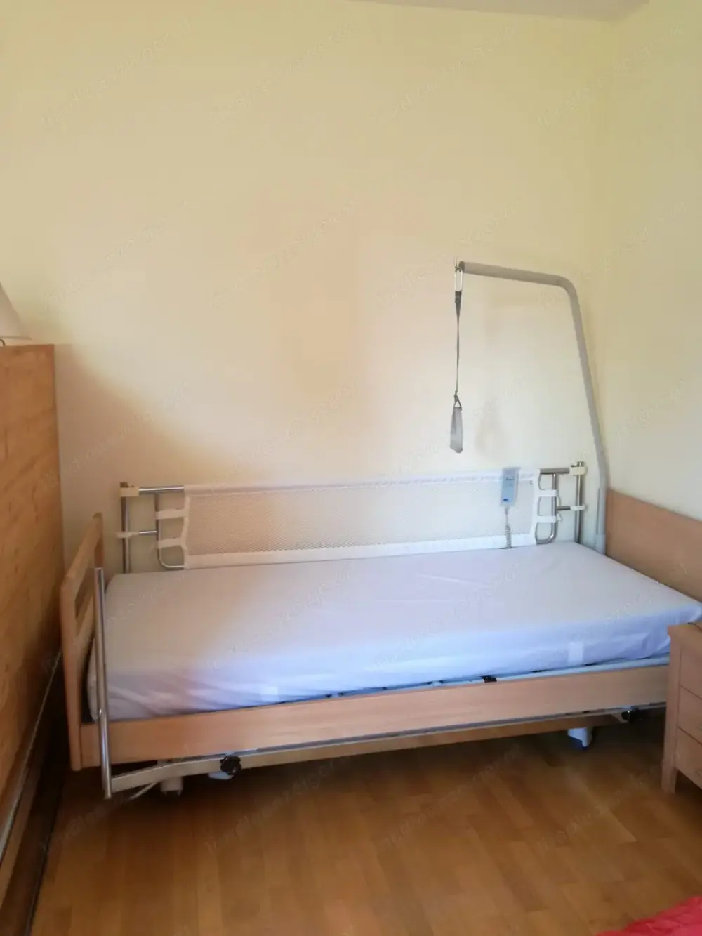 Pflegebett