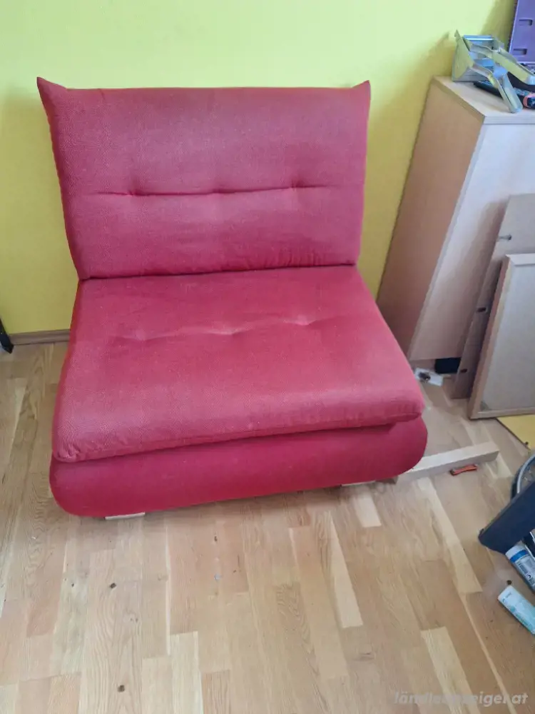 verkaufe roten Stuhl verkaufe roten Stuhl