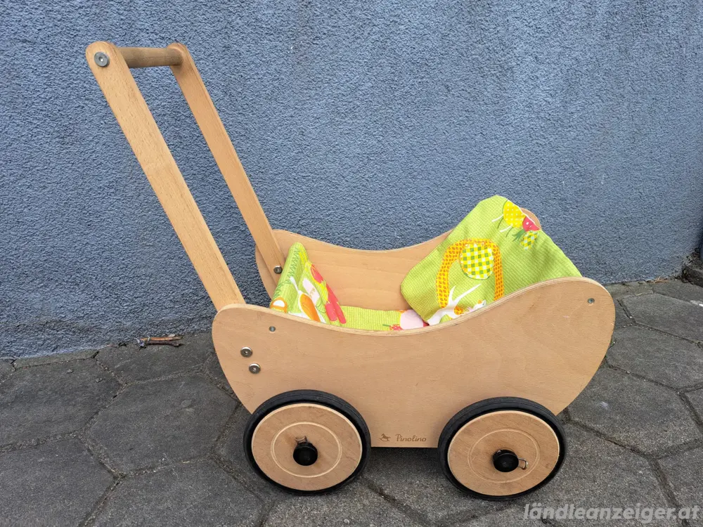 Puppenwagen aus Holz Puppenwagen aus Holz