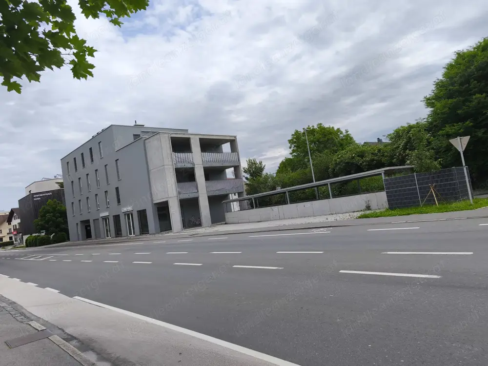 Sonnige, voll möblierte 2-Zimmer Neubauwohnung mit Balkon, Grenze Schweiz (Zweitbezug)