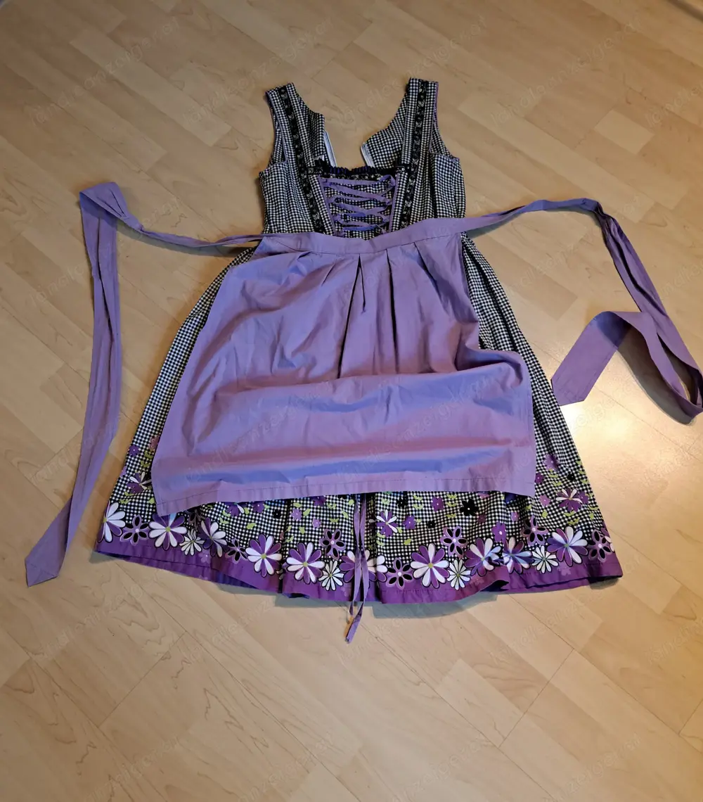 Dirndl violett Dirndl violett