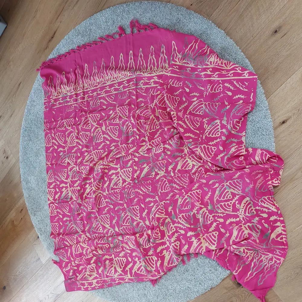 Tuch rosa mit Motiv 150 x 115 cm neu Tuch rosa mit Motiv 150 x 115 cm neu