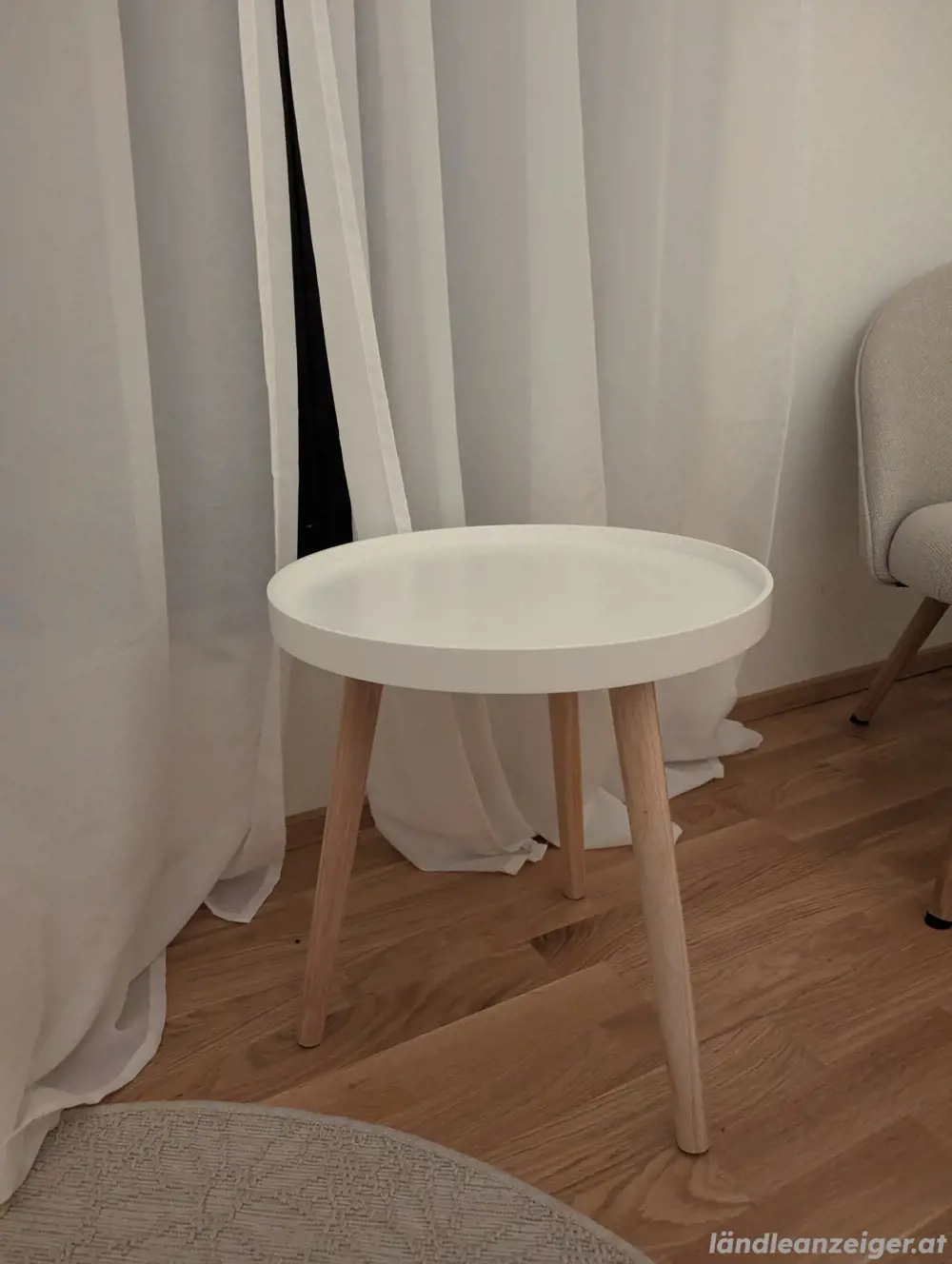 2 kleine Beistell Tische 2 kleine Beistell Tische