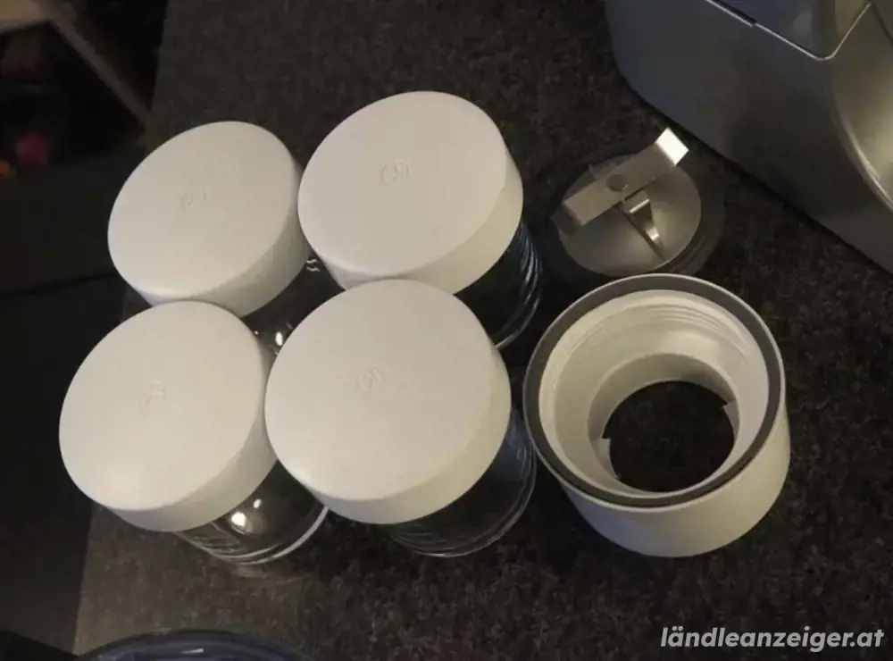 Kenwood Chef KVC 3150 S - Küchenmaschine in Silber mit umfangreichen Zubehör