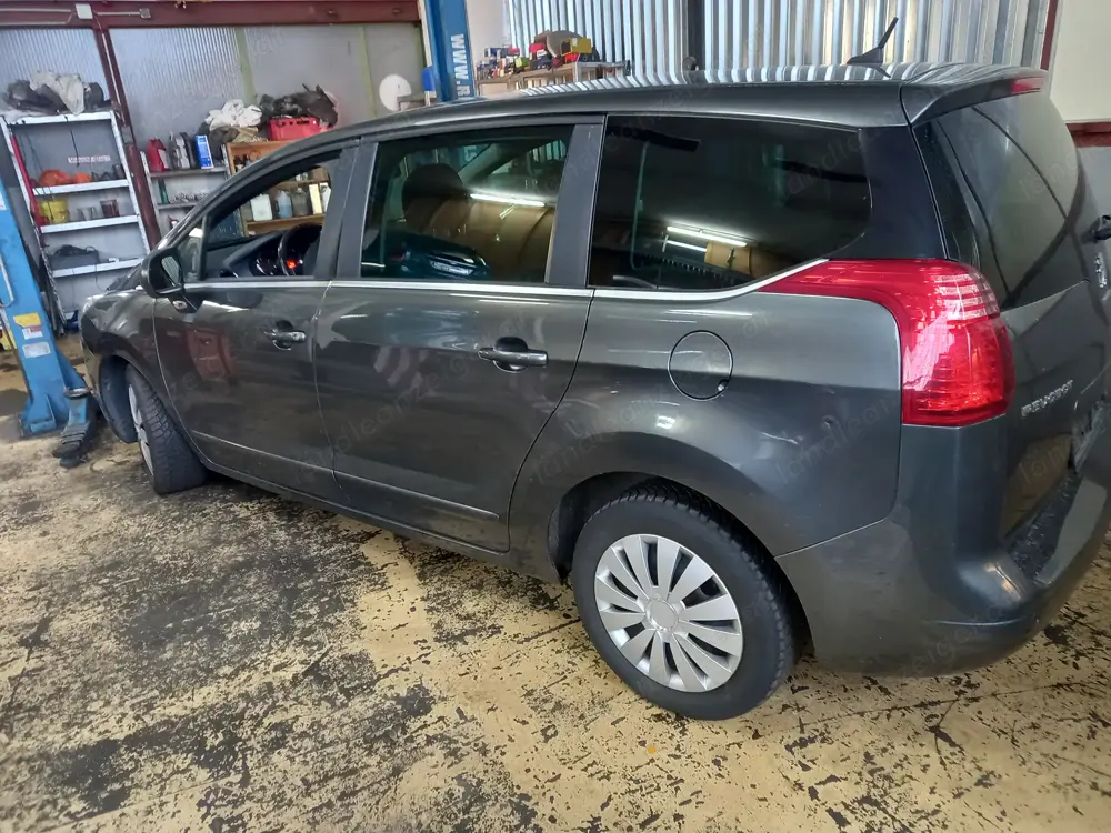 Peugeot 5008 Peugeot 5008