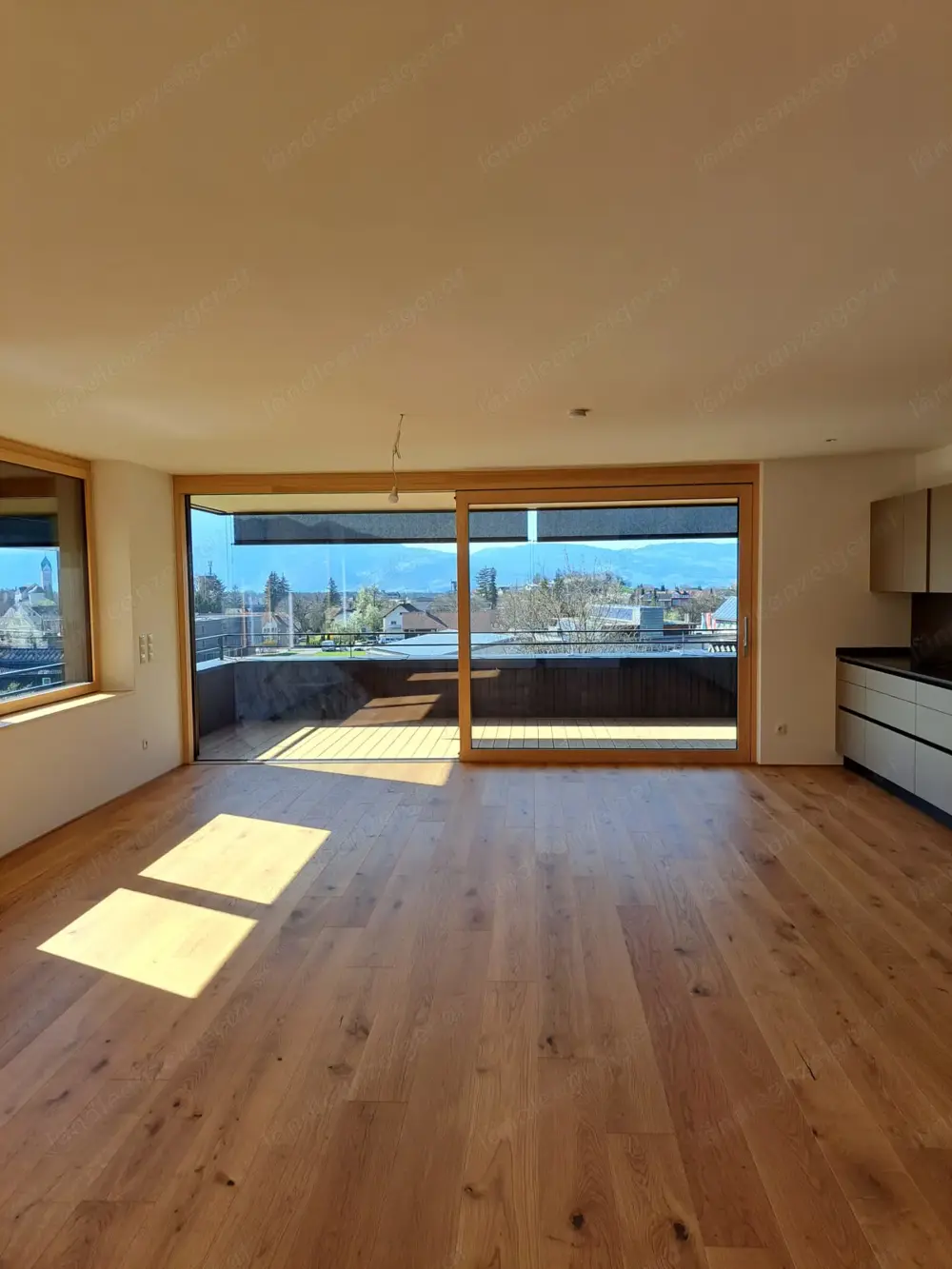 NEUBAU: Traumhafte 2-Zimmer-Terrassenwohnung in sonniger und ruhiger Lage in Muntlix Zwischenwasser