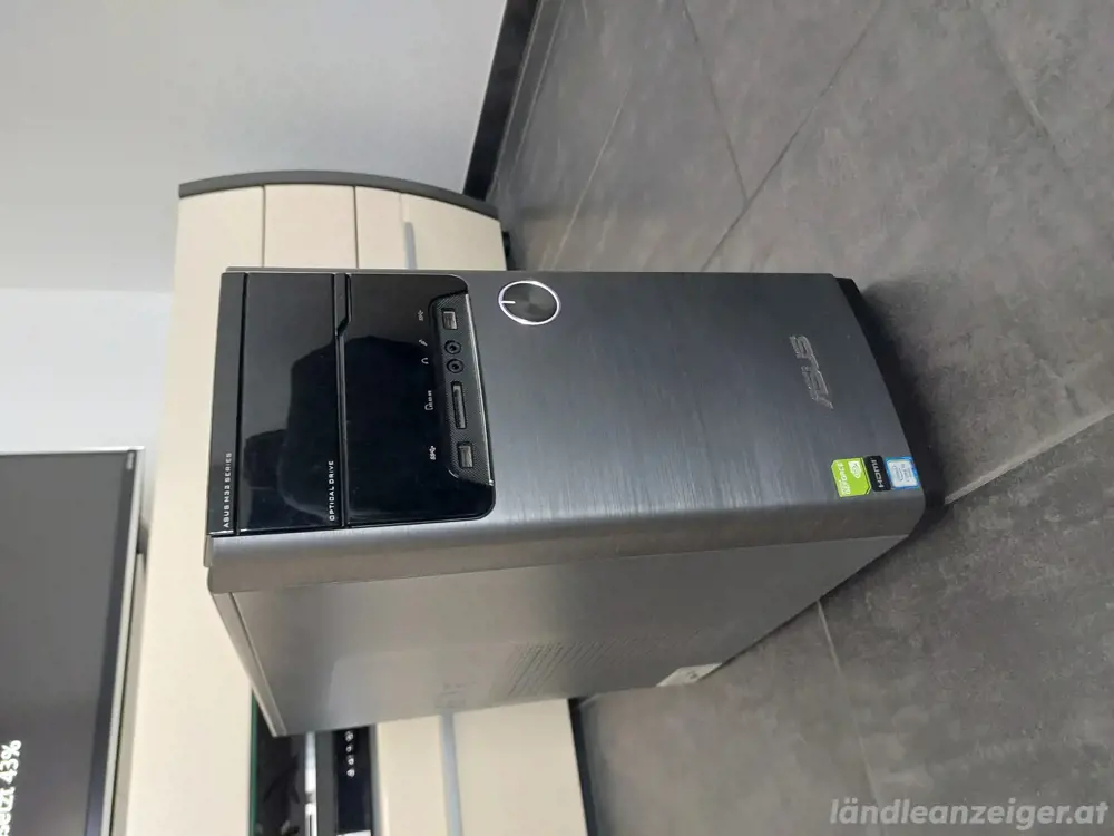 ASUS M32 tower ASUS M32 tower