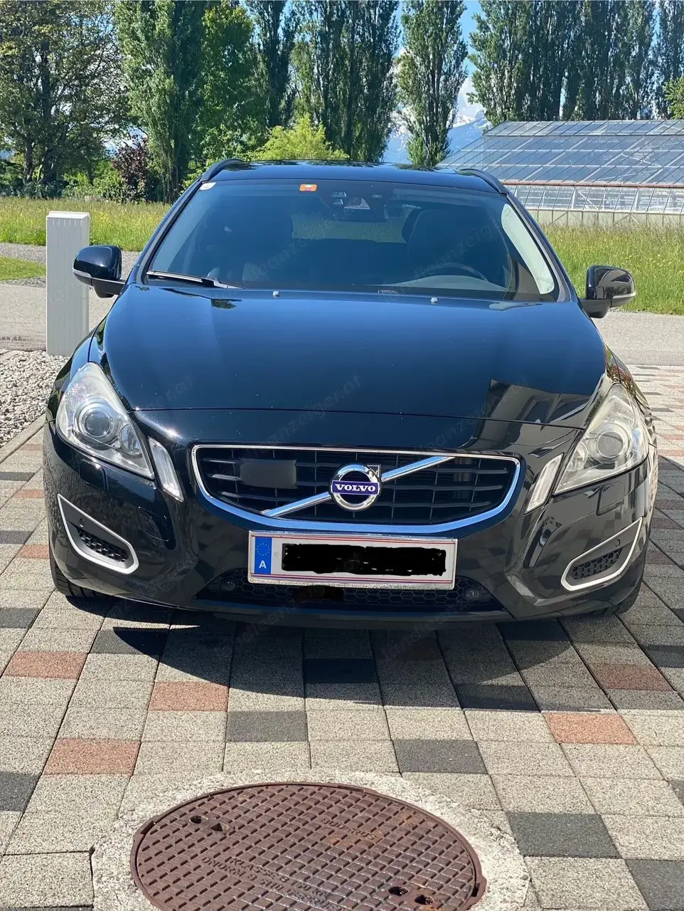 Volvo v60 drive momentum Volvo v60 drive momentum