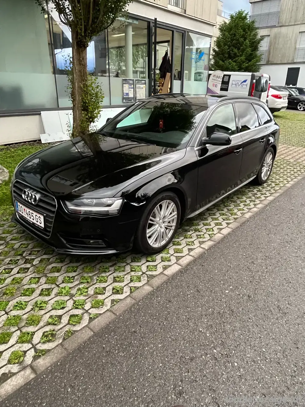 Audi A4 2.0 TDI 163 PS DPF Kombi Family Van Audi A4 2.0 TDI 163 PS DPF Kombi Family Van