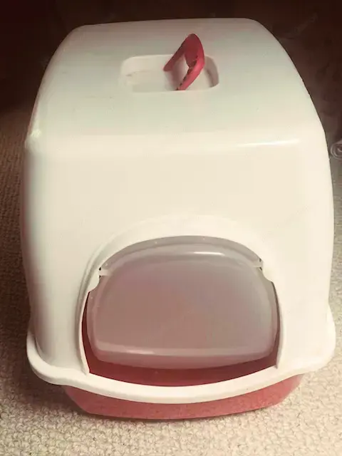 Geräumige Katzentoilette Geräumige Katzentoilette