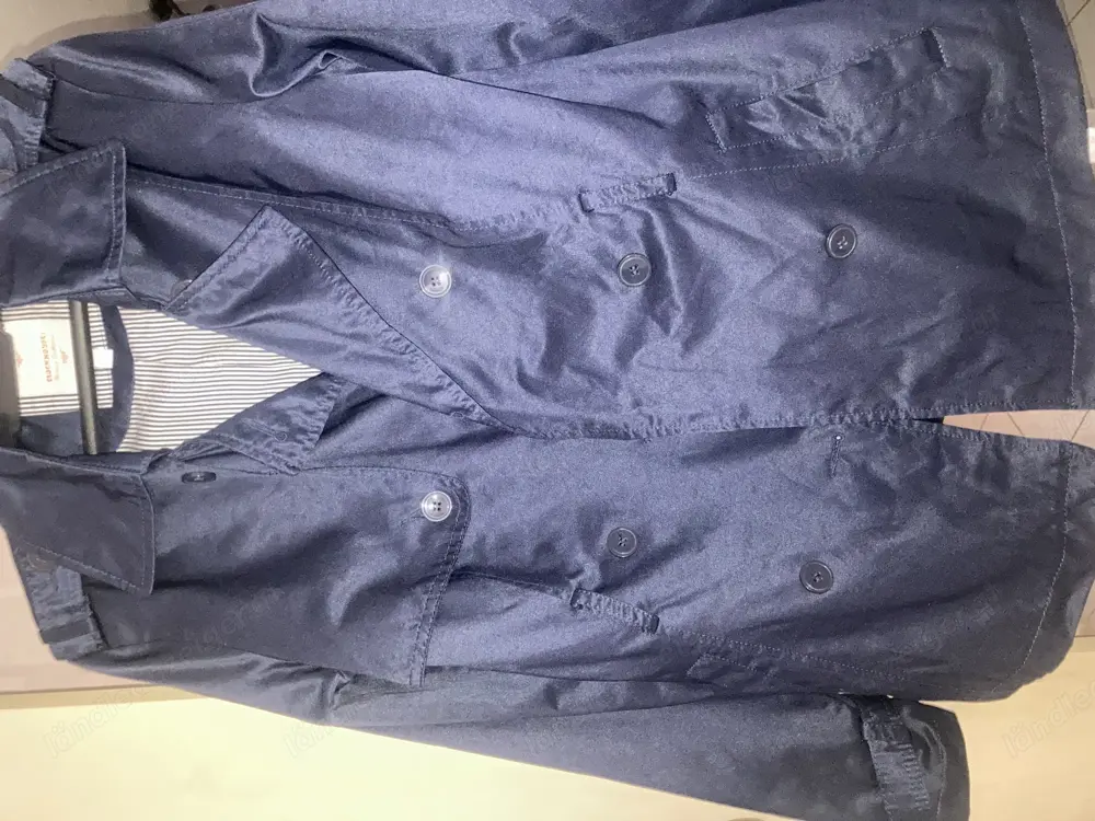 Dunkelblauer Kurzmantel Dunkelblauer Kurzmantel